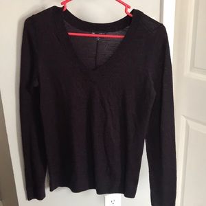 Gap wool v neck sweater